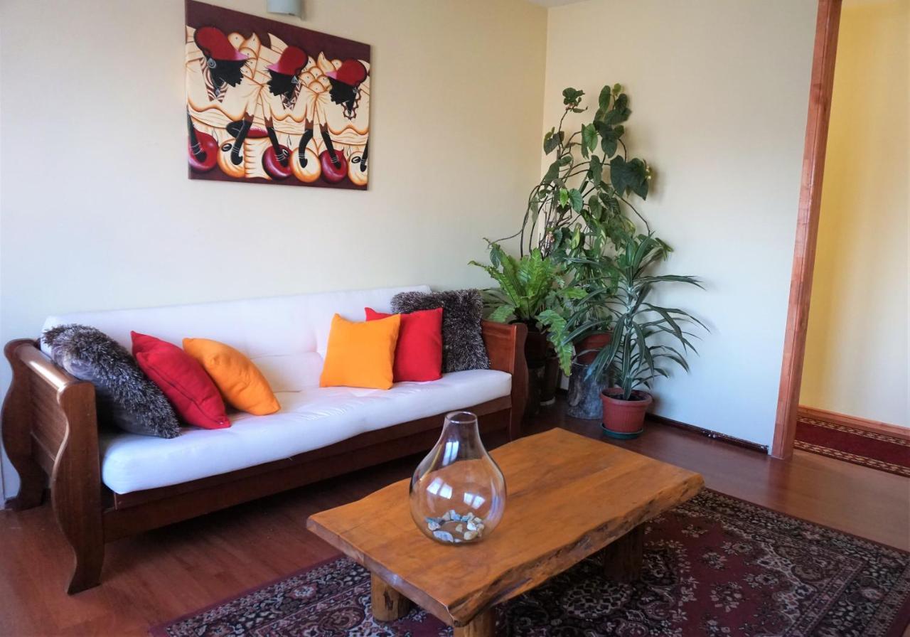 Hostal Casa Arrayan Coyhaique Exteriör bild